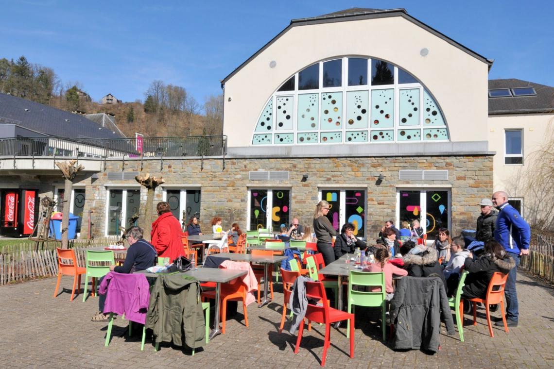 cafétéria cafeteria cafet petite restauration terrasse boissons cafeteria enfants réfectoire - Houtopia