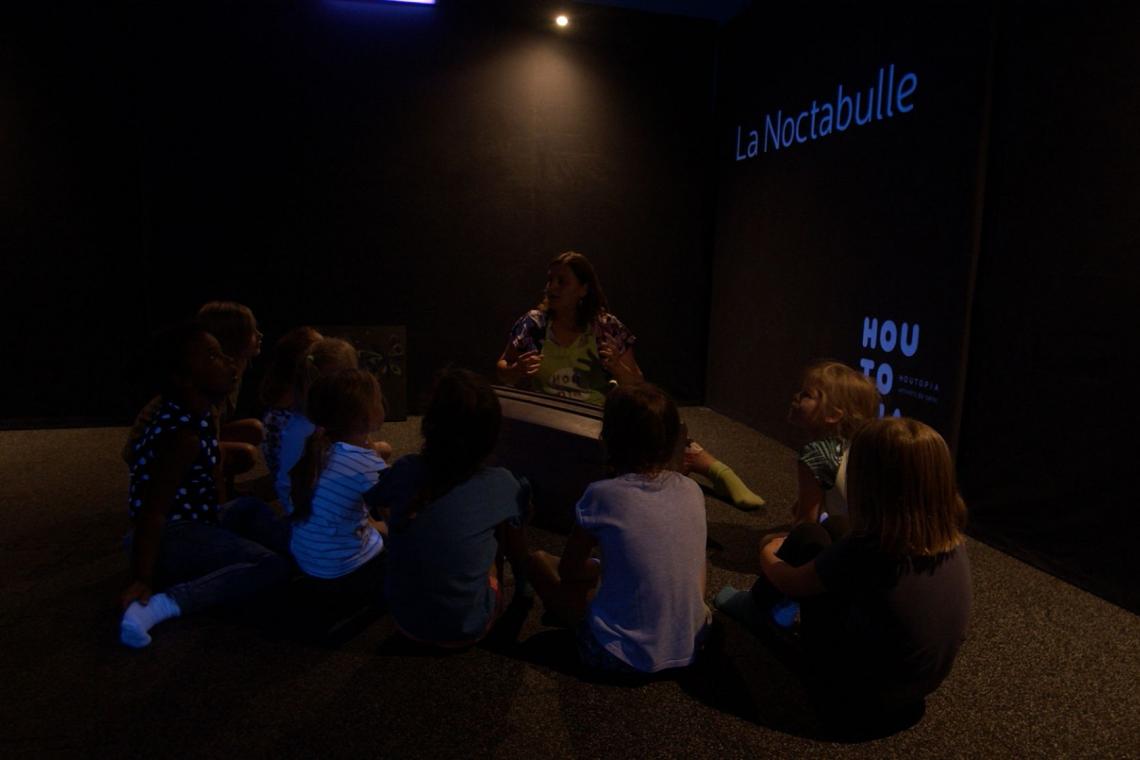 noir noctabulle houtopia obscurité animation sens peur activité sensorielle école - Houtopia