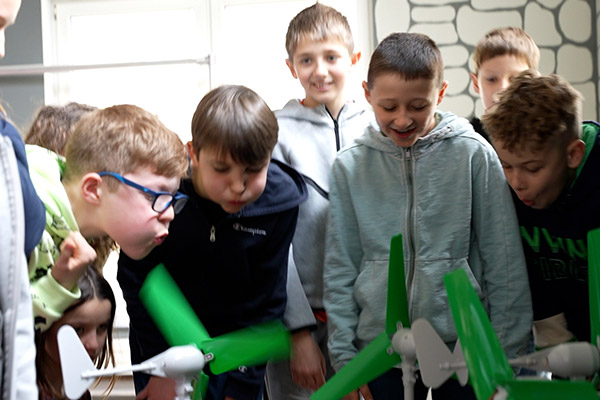 Houtopia - Welche Farbe hat der Wind?